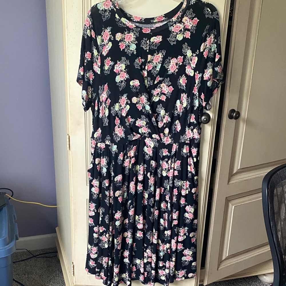 Torrid 1 Floral Black Dress super soft knit
